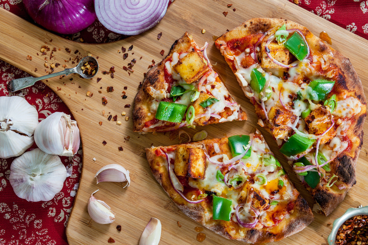 Naan, Paneer, Onion and Pepper Pizza